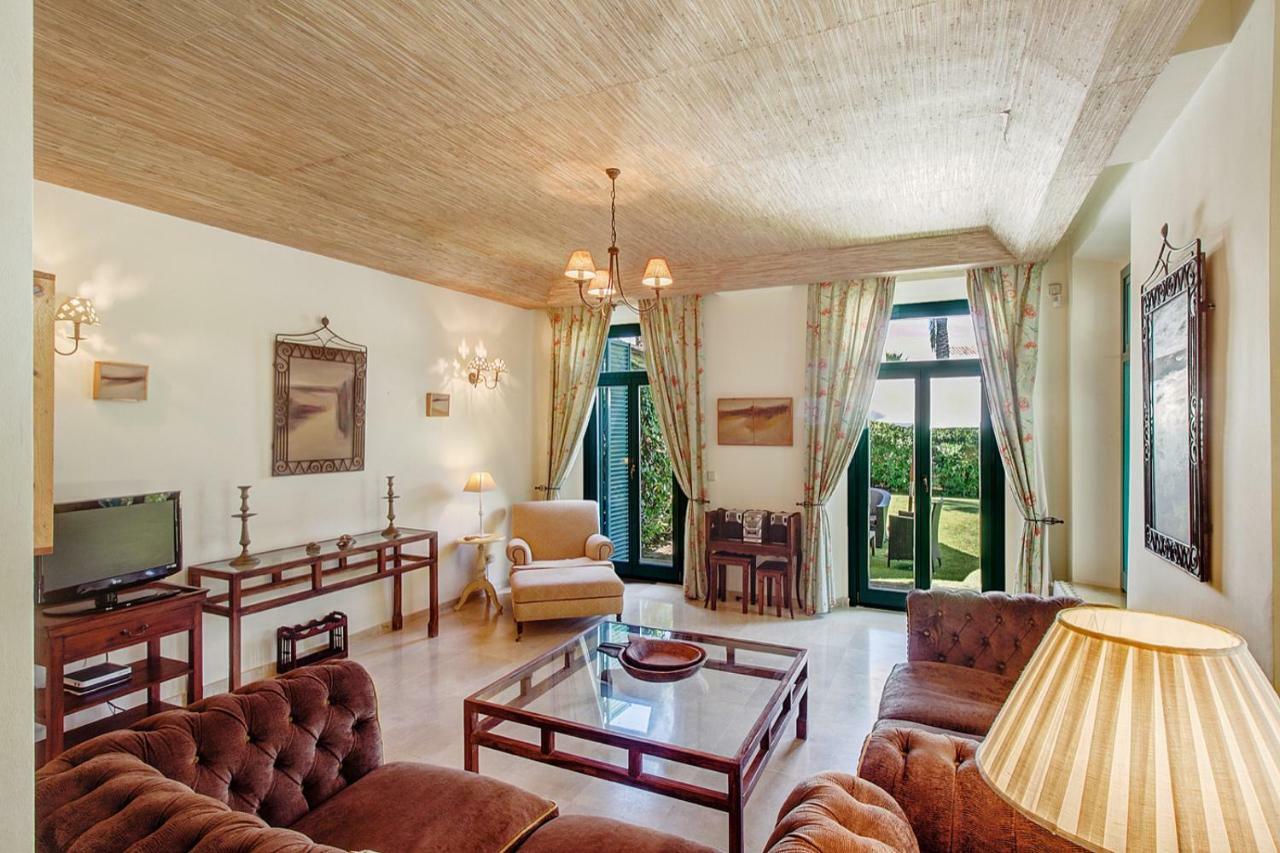 Adosado En Ribera Del Emperador Villa Sotogrande Bagian luar foto